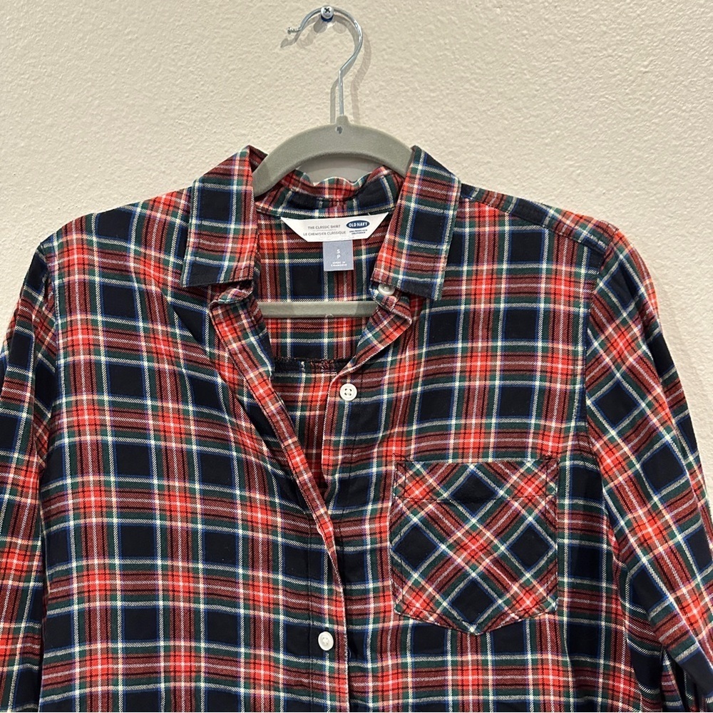 Old Navy Women’s Button Down Red & Navy Shirt in Plaid Checked Print sz S - Picture 2 of 6